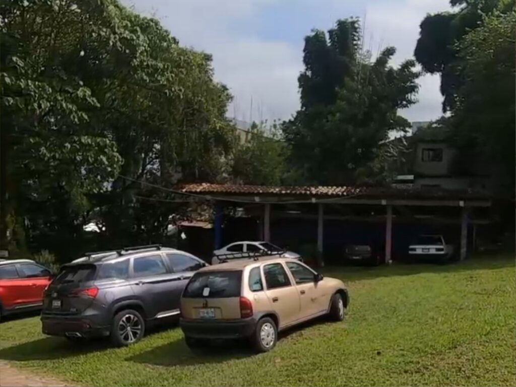Estacionamiento mixti